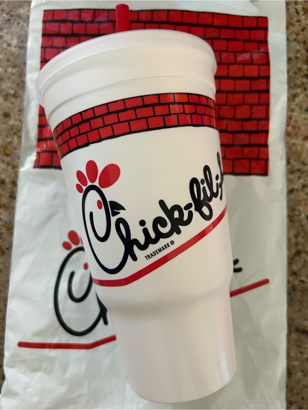 New Opened Chick-Fil-A Collectable Classic Red & White Reusable Cup